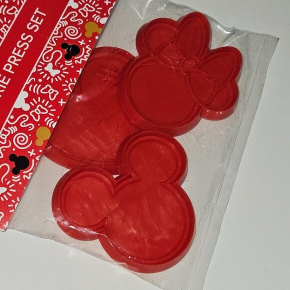 NEW 3 Disney Cookie Press Set Mickey Minnie Mouse Heart Red Plastic Valentine's - Picture 3 of 6